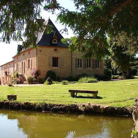 Gentilhommiere De Collonges Acomodação com café da manhã Prissé Exterior foto